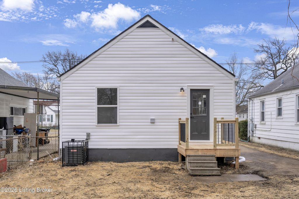 Photo of 625 Inverness Ave, Louisville, KY 40214 (MLS # 1718770)