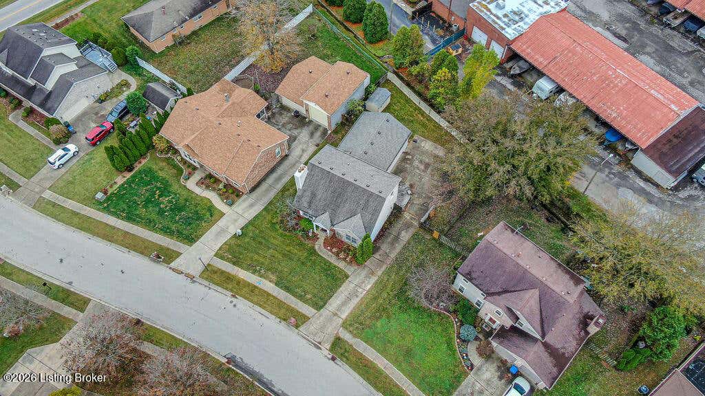 Photo of 9405 Stonelanding Pl, Louisville, KY 40272 (MLS # 1718592)
