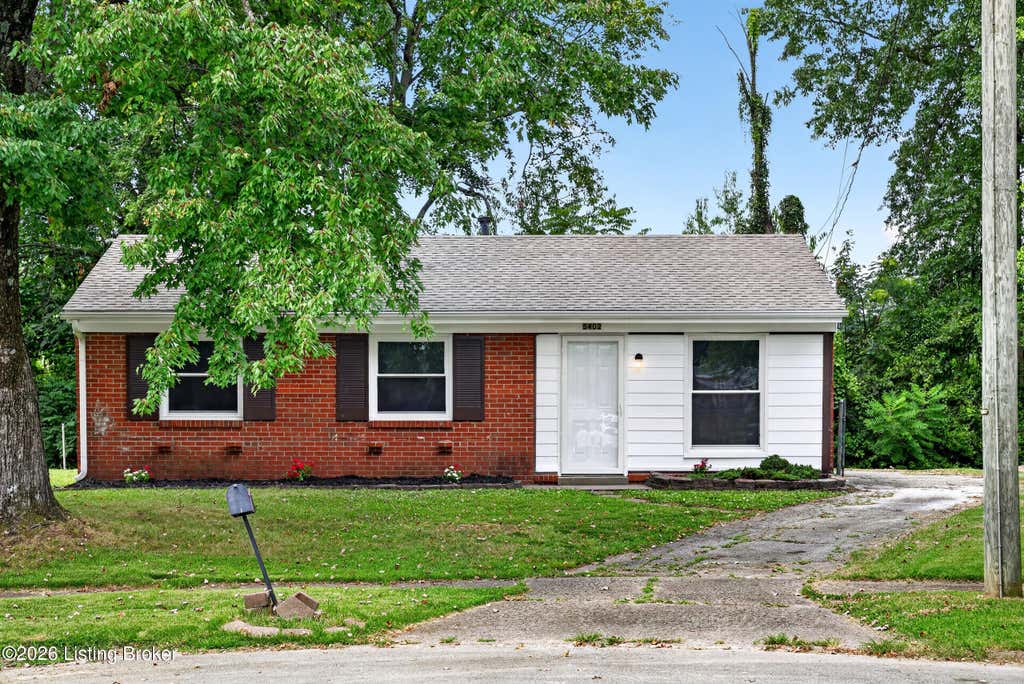 Photo of 5402 Lagoona Dr, Louisville, KY 40219 (MLS # 1726035)