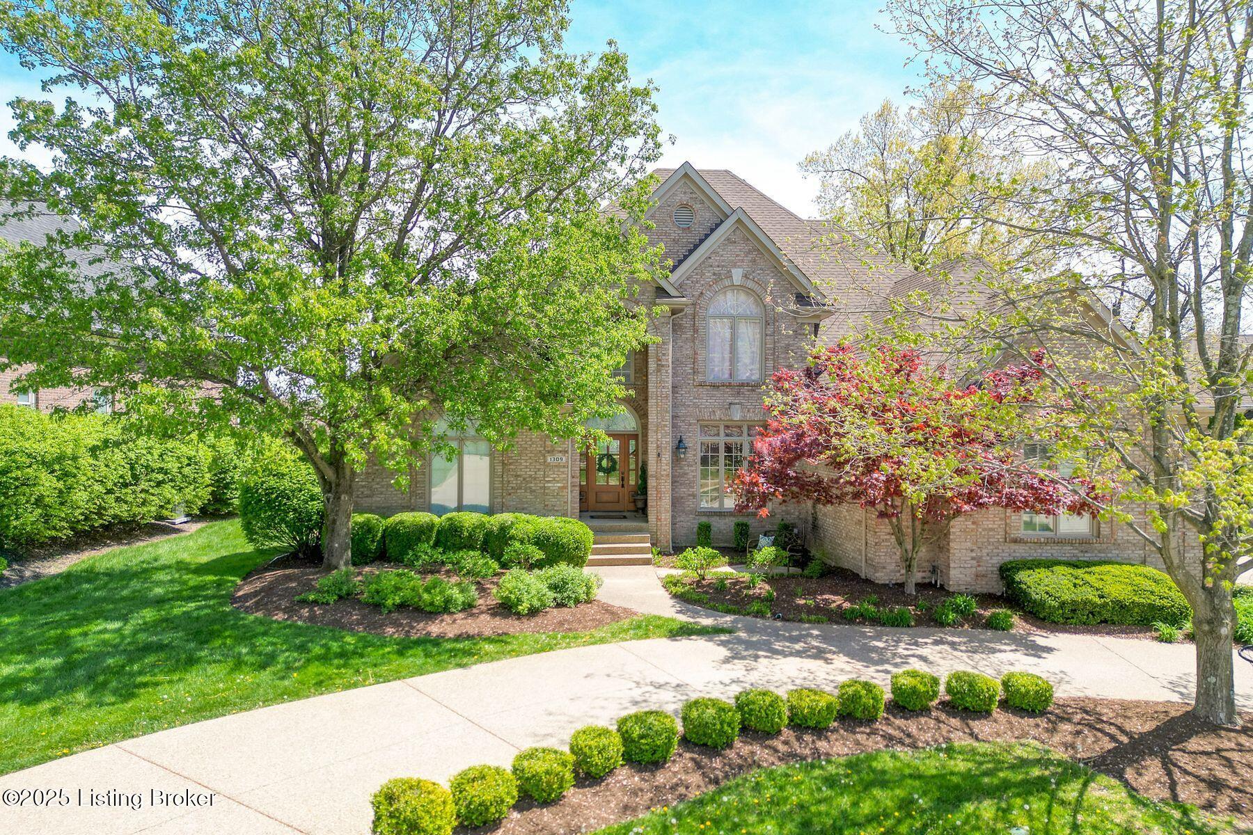 1309 Isleworth Dr, Louisville, Kentucky image 1