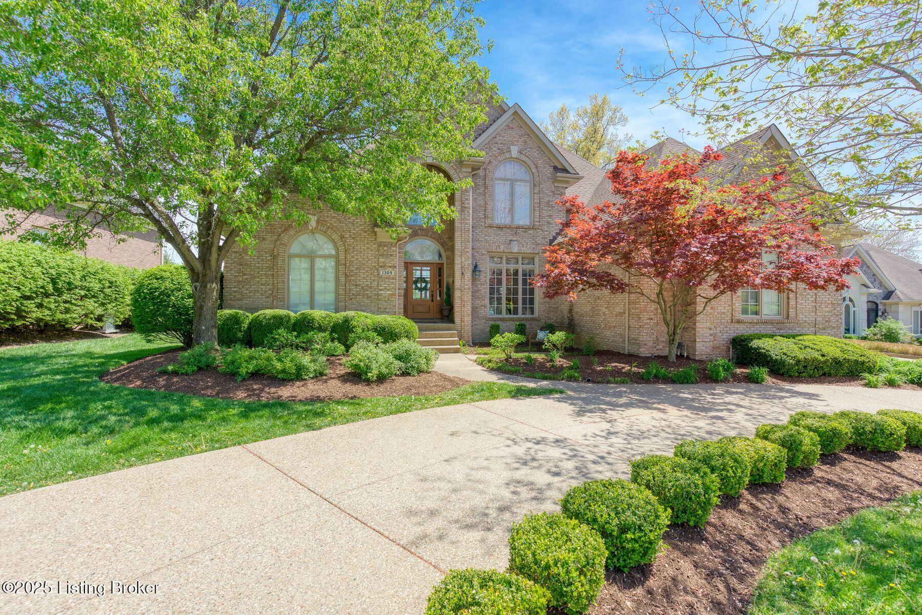 1309 Isleworth Dr, Louisville, Kentucky image 4
