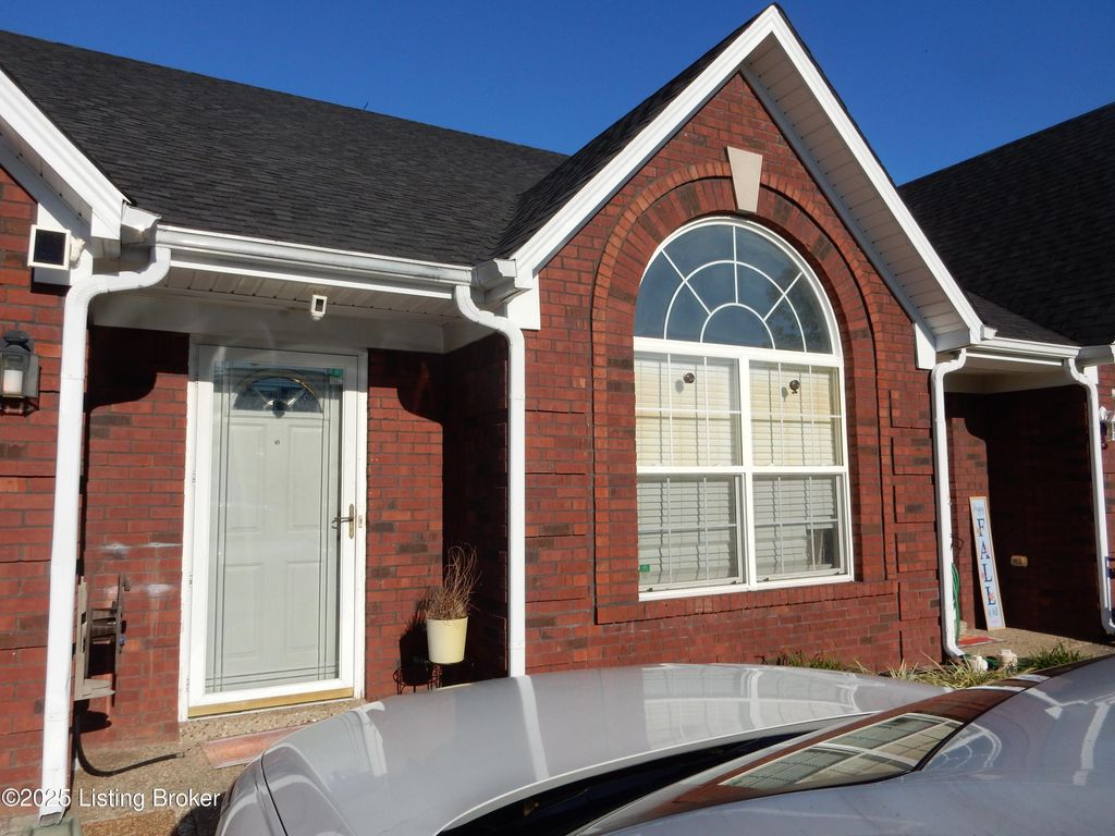 Photo of 170 Miles Dr, Shepherdsville, KY 40165 (MLS # 1700610)