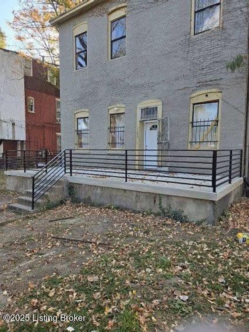 Photo of 1143 S 1st St, Louisville, KY 40203 (MLS # 1698950)