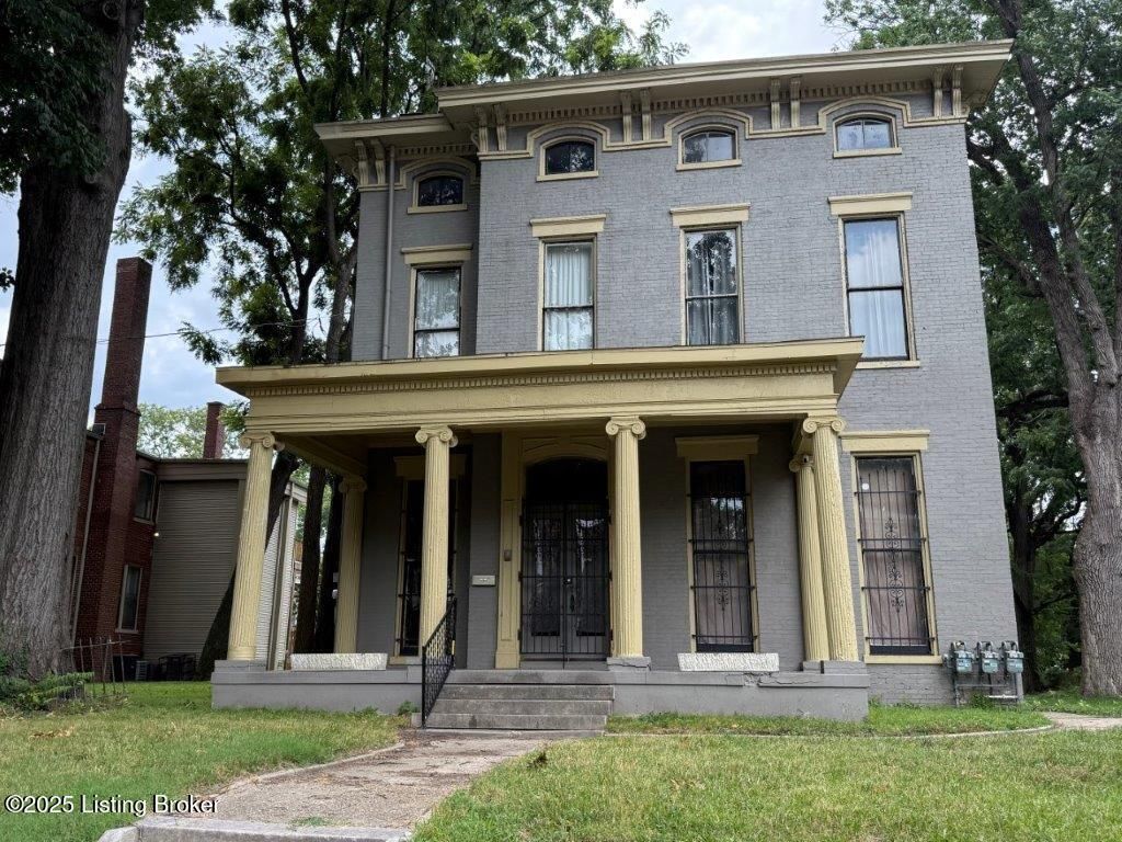 Photo of 1143 S 1st St, Louisville, KY 40203 (MLS # 1698950)