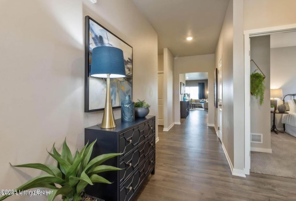 Photo of 1507 Robin Rd, Shelbyville, KY 40065 (MLS # 1704990)