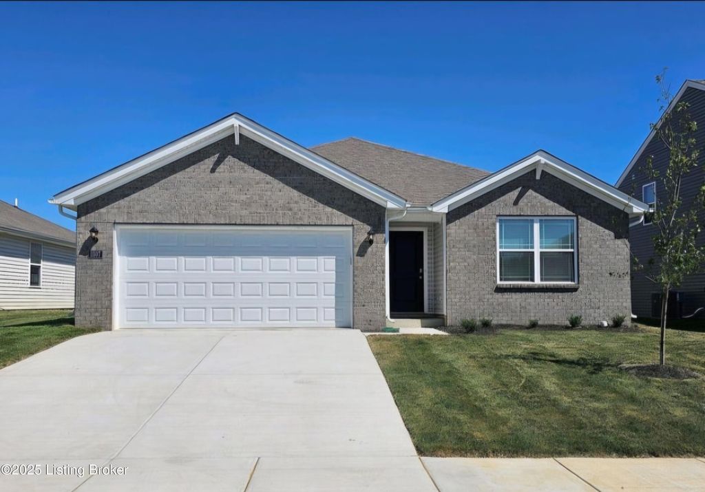 Photo of 1507 Robin Rd, Shelbyville, KY 40065 (MLS # 1704990)