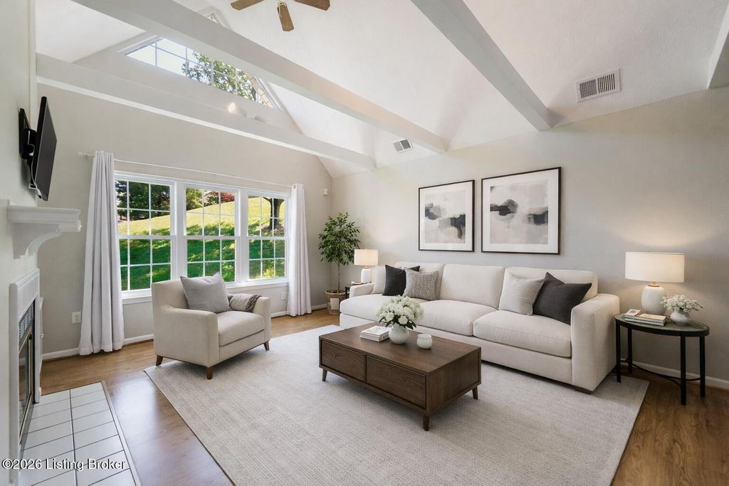 Photo of 4464 Southbridge Ct, Louisville, KY 40272 (MLS # 1713981)