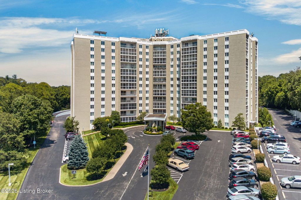 Photo of 5100 US-42 #441, Louisville, KY 40241 (MLS # 1724594)