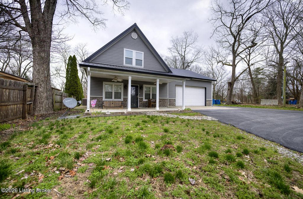 Photo of 215 S Madison Ave, Louisville, KY 40243 (MLS # 1711187)
