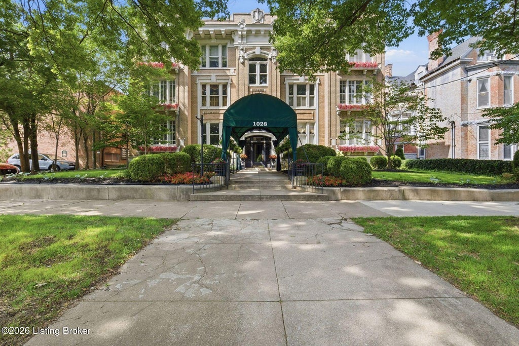 Photo of 1028 Cherokee Rd #4, Louisville, KY 40204 (MLS # 1732247)