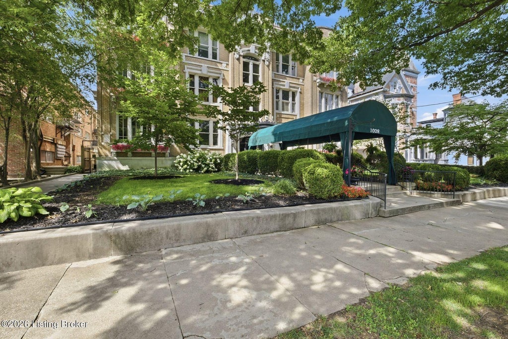 Photo of 1028 Cherokee Rd #4, Louisville, KY 40204 (MLS # 1732247)