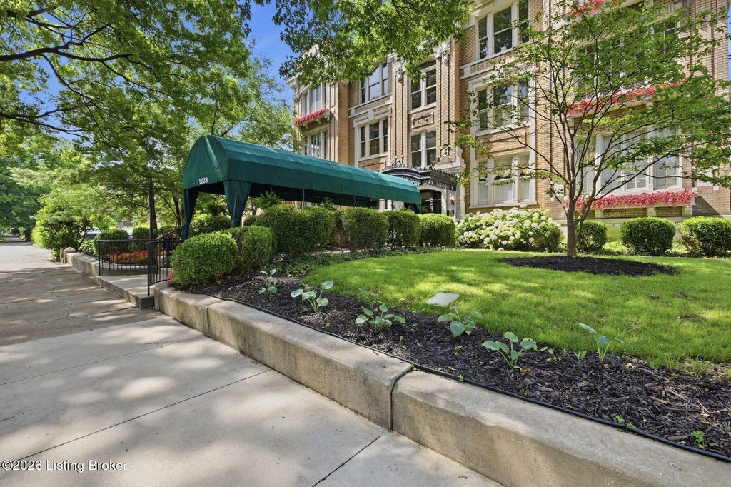Photo of 1028 Cherokee Rd #4, Louisville, KY 40204 (MLS # 1732247)