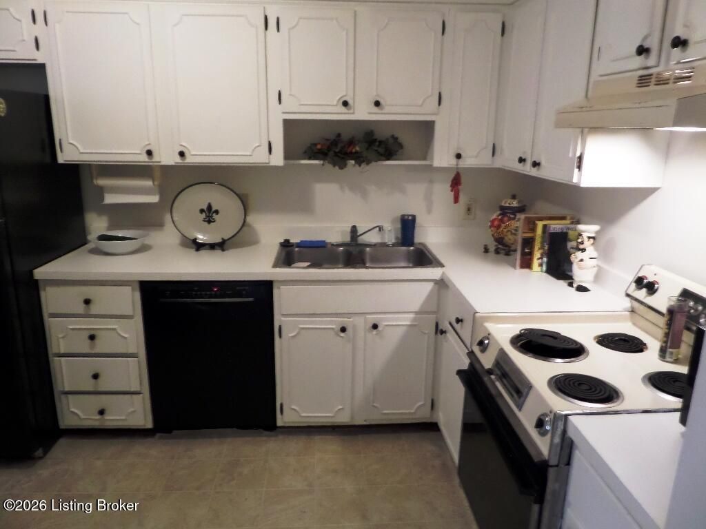 Photo of 1815 Gardiner Ln #K100, Louisville, KY 40205 (MLS # 1715105)