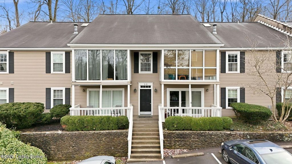 Photo of 410 Mockingbird Valley Rd #4, Louisville, KY 40207 (MLS # 1710702)