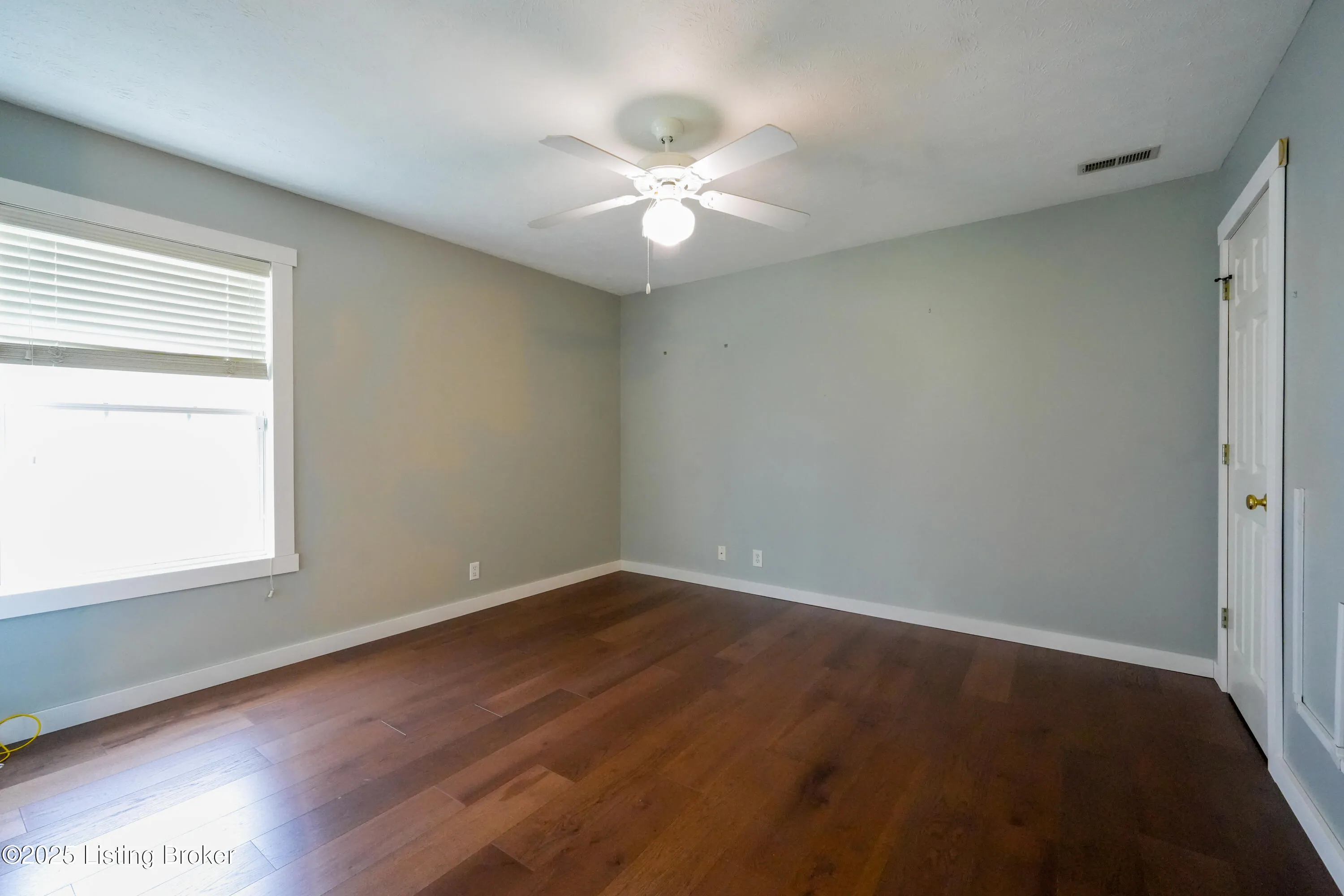 La Grange, Kentucky 40031, United States, 3 Bedrooms Bedrooms, ,3 BathroomsBathrooms,Residential,Active,108983