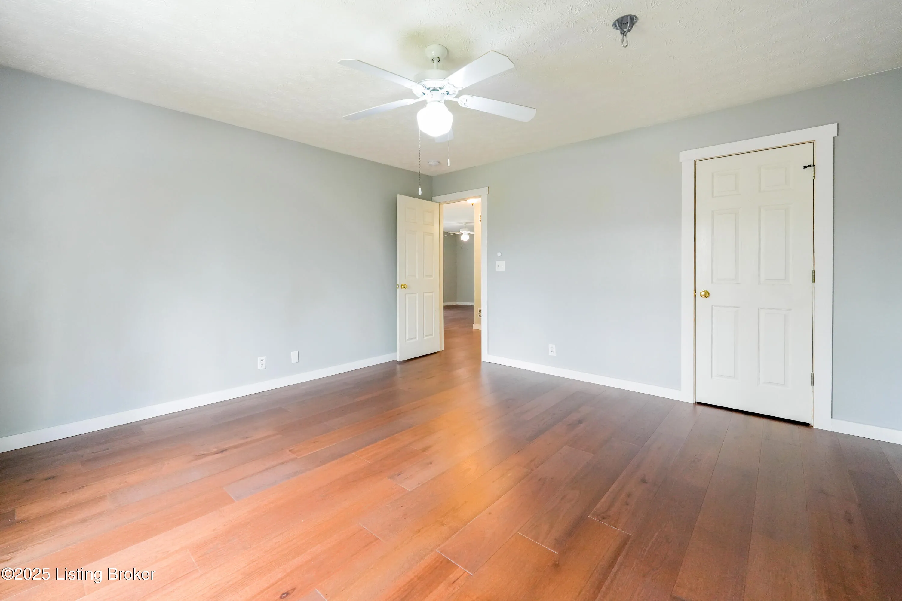 La Grange, Kentucky 40031, United States, 3 Bedrooms Bedrooms, ,3 BathroomsBathrooms,Residential,Active,108983