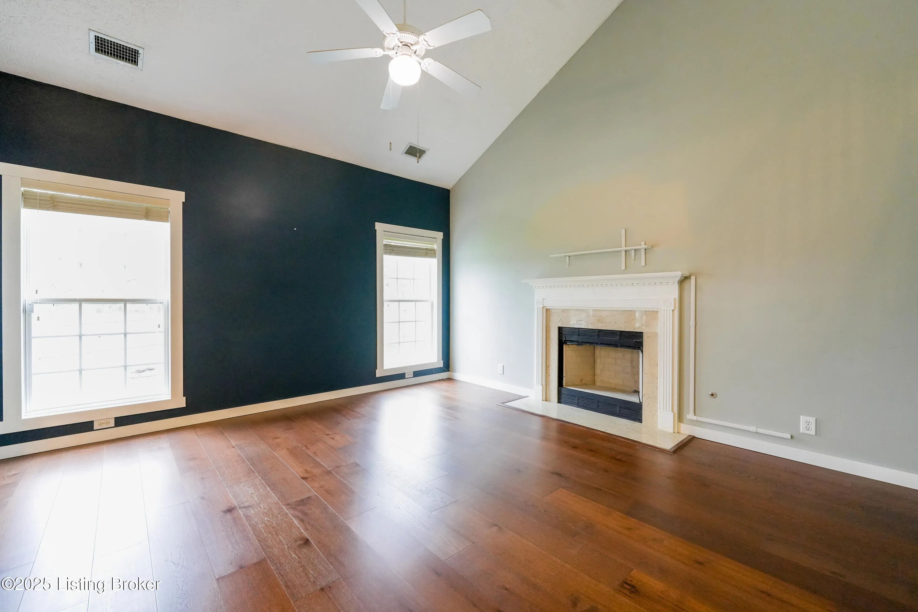 La Grange, Kentucky 40031, United States, 3 Bedrooms Bedrooms, ,3 BathroomsBathrooms,Residential,Active,108983
