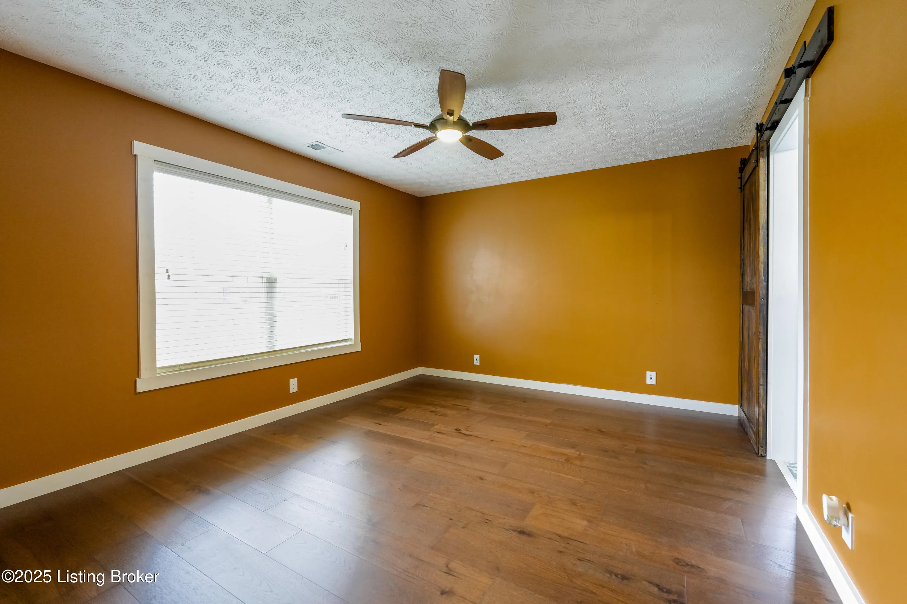 La Grange, Kentucky 40031, United States, 3 Bedrooms Bedrooms, ,3 BathroomsBathrooms,Residential,Active,108983