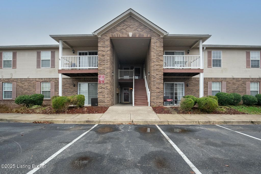 Photo of 7801 Alfred Schlatter Dr #2, Louisville, KY 40214 (MLS # 1707510)