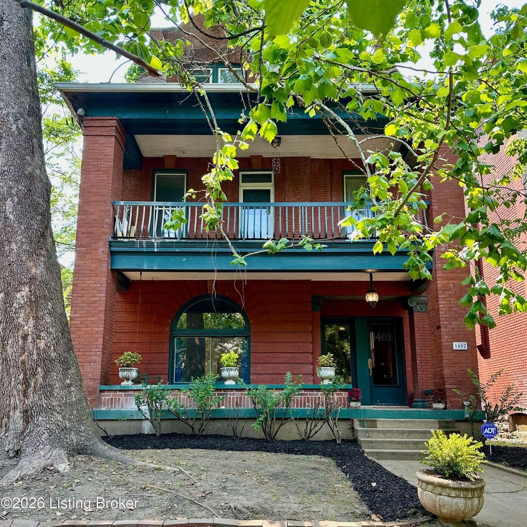 Photo of 1402 S 6th St #3, Louisville, KY 40208 (MLS # 1707595)