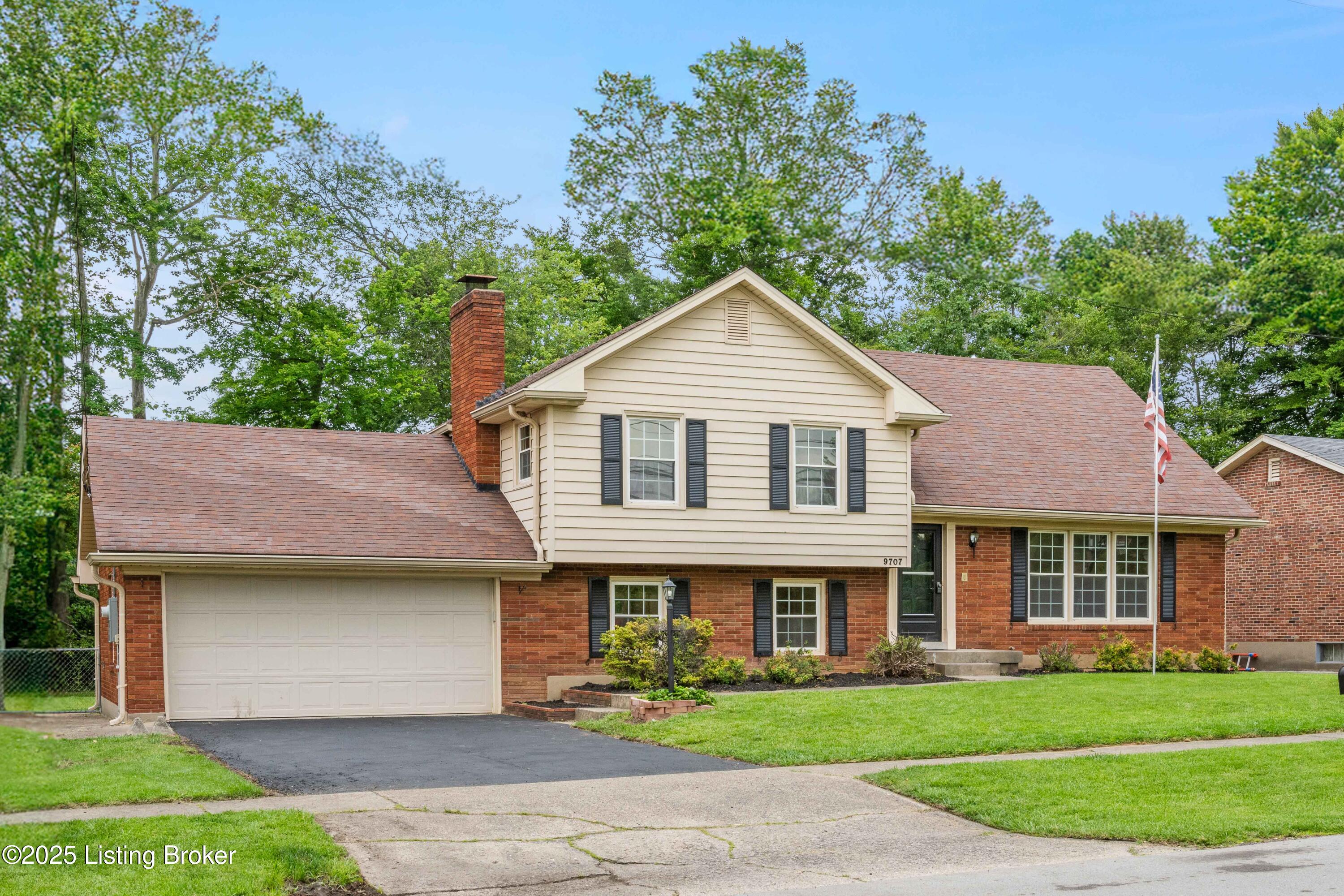 9707 Gateway Dr, Louisville, Pennsylvania image 3