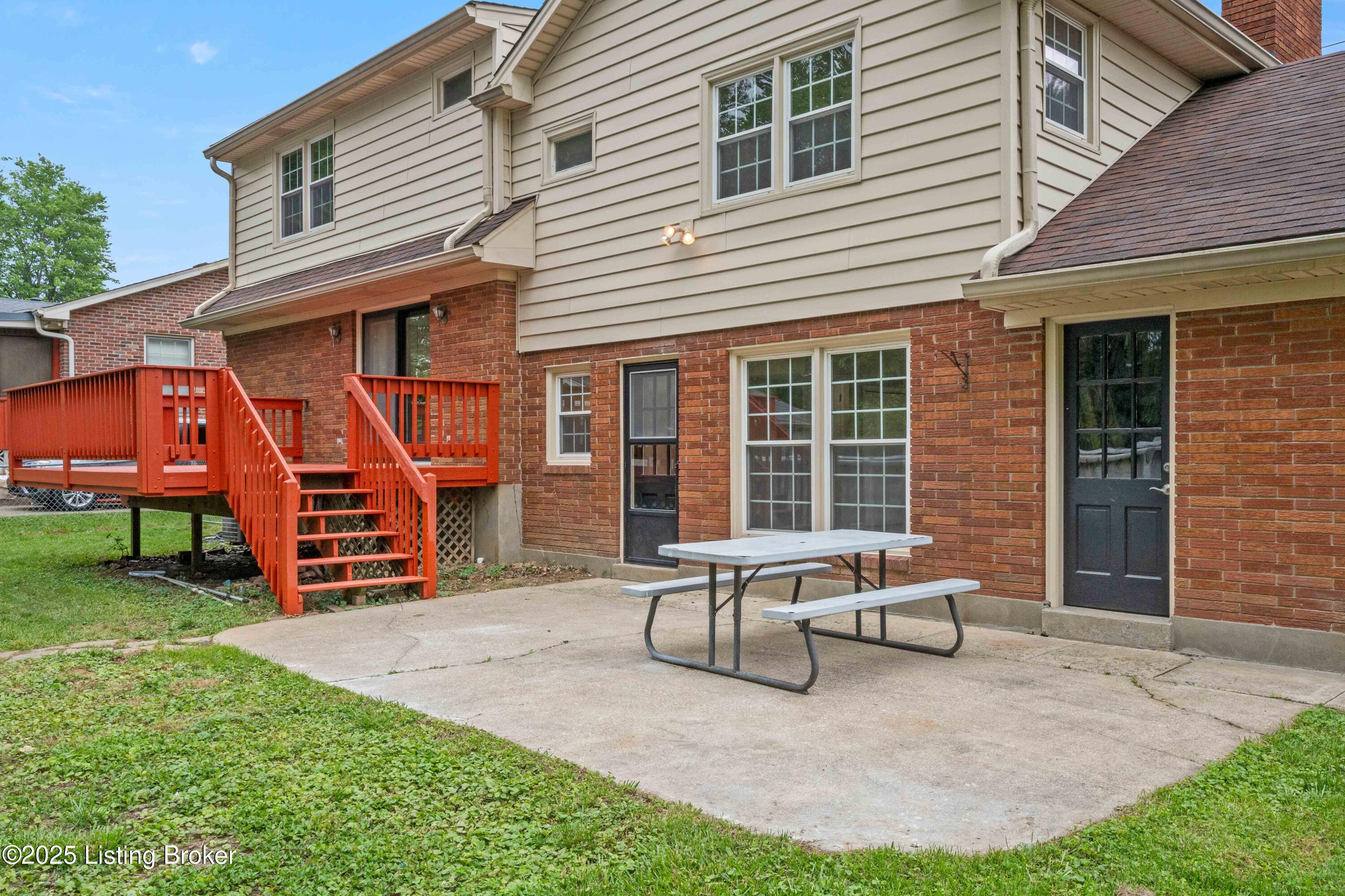 9707 Gateway Dr, Louisville, Pennsylvania image 32