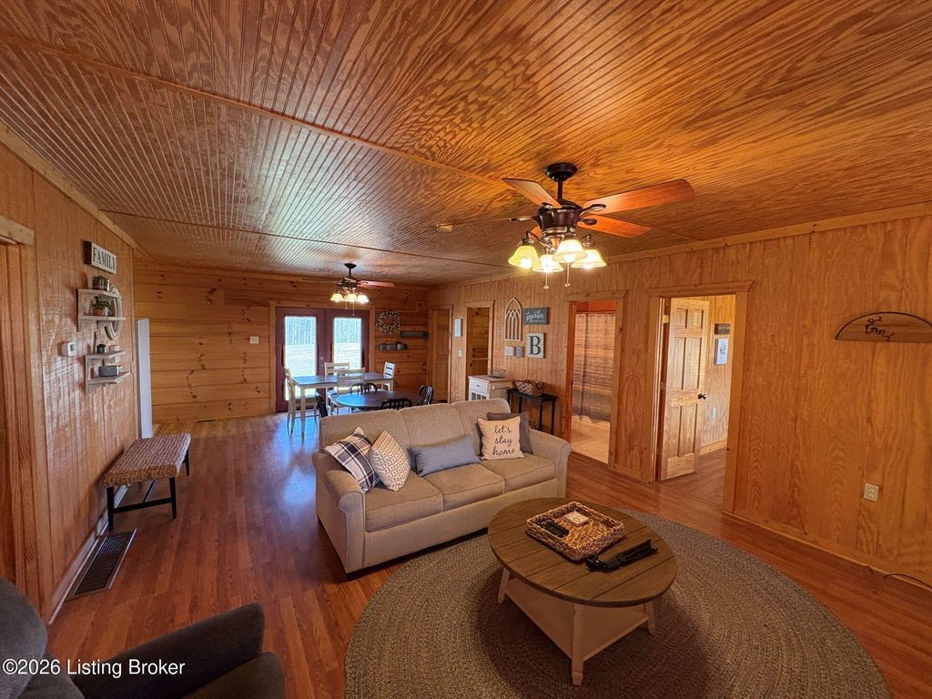 Photo of 180 Tulip Ln, Columbia, KY 42728 (MLS # 1710309)