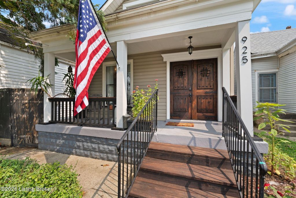 Photo of 925 Ellison Ave, Louisville, KY 40204 (MLS # 1712164)