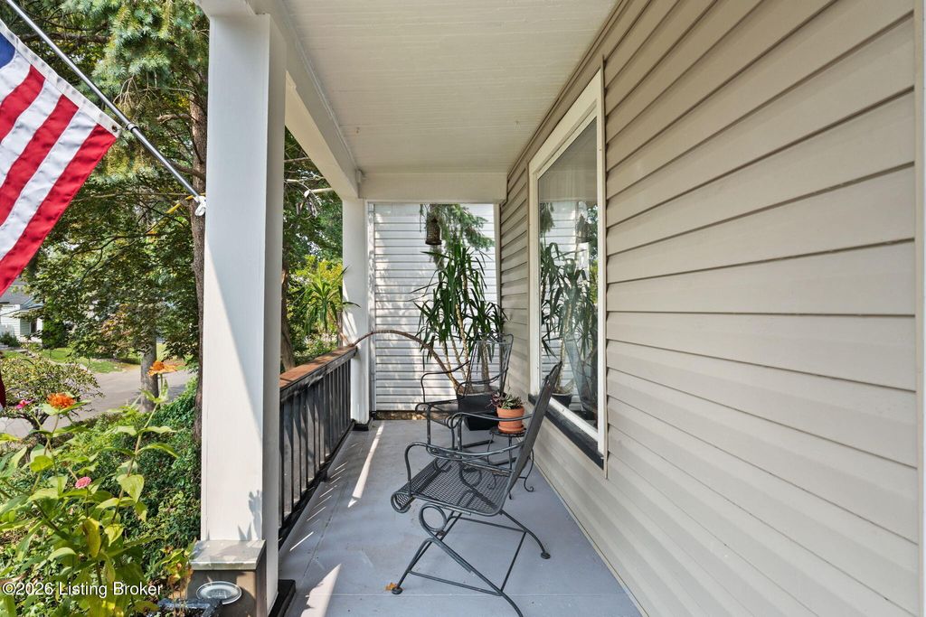 Photo of 925 Ellison Ave, Louisville, KY 40204 (MLS # 1712164)