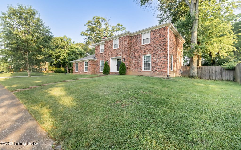 Photo of 10701 Linn Station Rd, Louisville, KY 40223 (MLS # 1720084)
