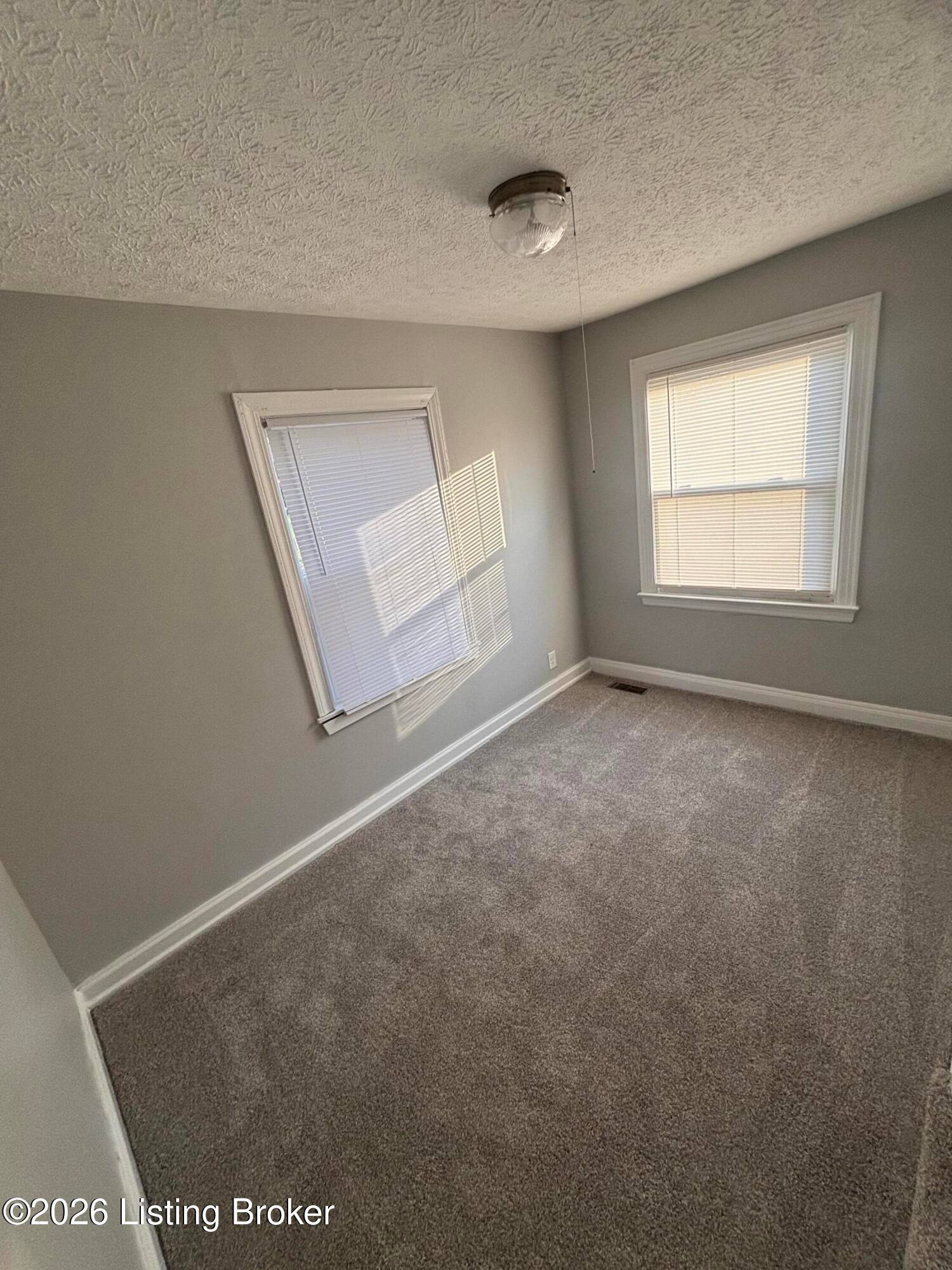 1220 Gilmore Ln
