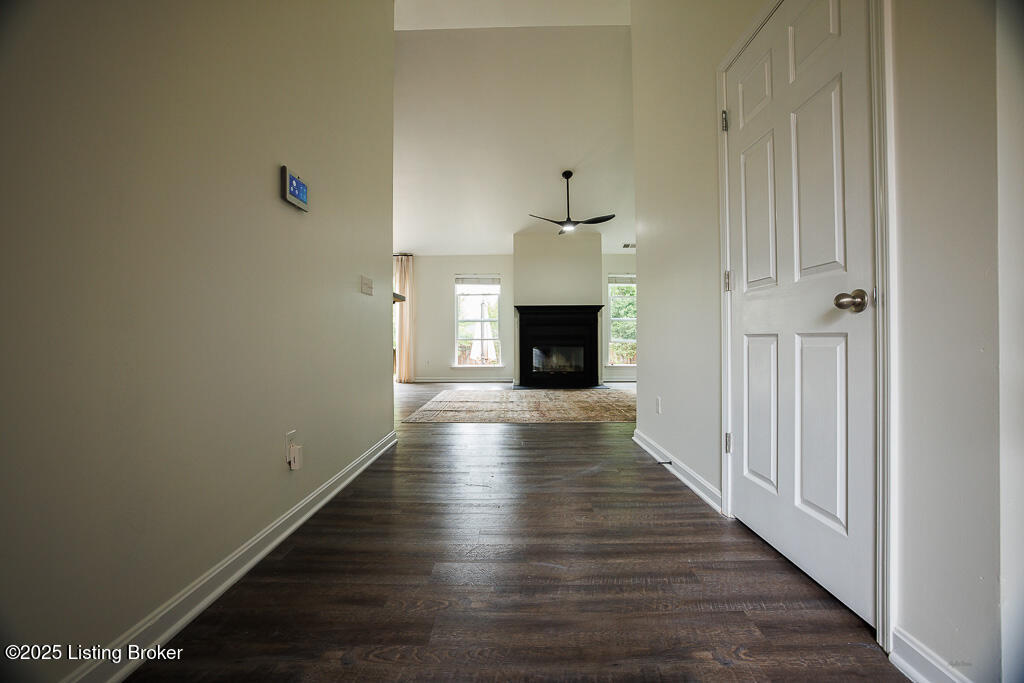 7003 Hollow Oaks Dr, Louisville, Kentucky image 4