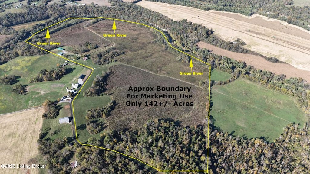 Photo of 1330 N Gabe Henderson Road, Greensburg, KY 42743 (MLS # 1701458)