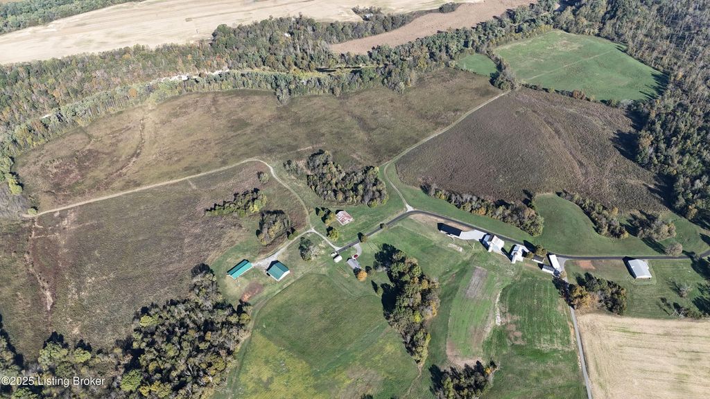 Photo of 1330 N Gabe Henderson Road, Greensburg, KY 42743 (MLS # 1701458)