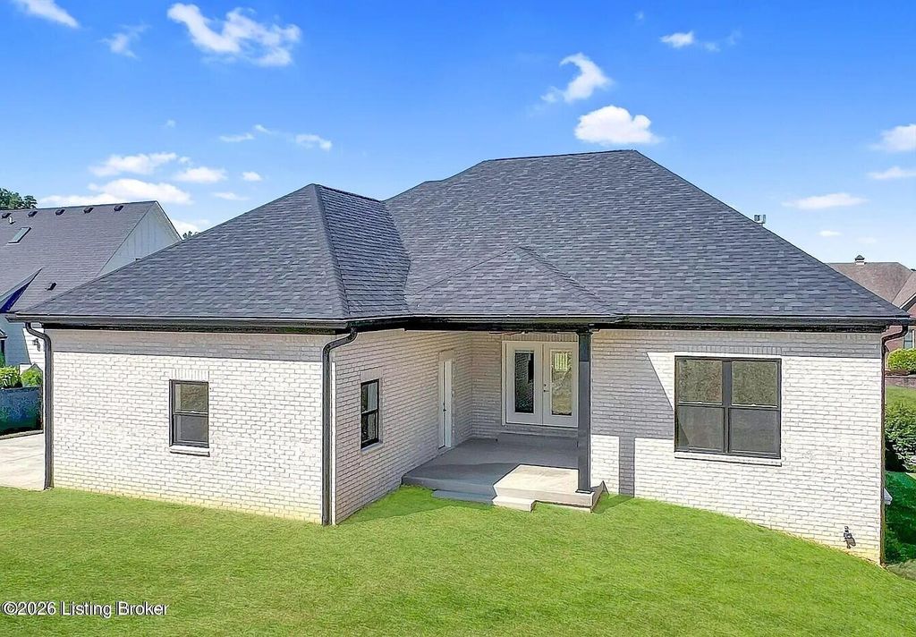 Photo of 6619 Heritage Hills Dr, Crestwood, KY 40014 (MLS # 1714867)