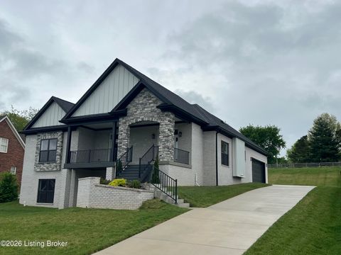 Photo of 6619 Heritage Hills Dr, Crestwood, KY 40014 (MLS # 1714867)