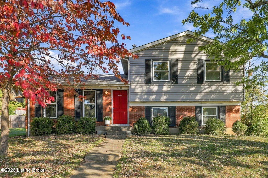 Photo of 9303 Hudson Ln, Louisville, KY 40291 (MLS # 1733372)