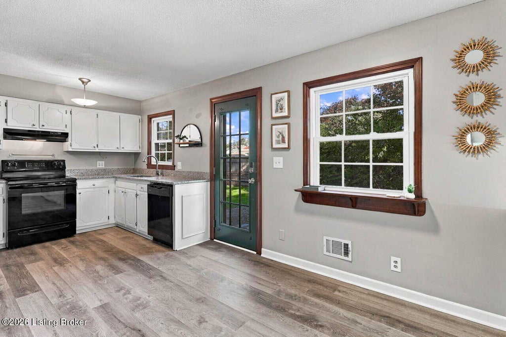 Photo of 9303 Hudson Ln, Louisville, KY 40291 (MLS # 1733372)