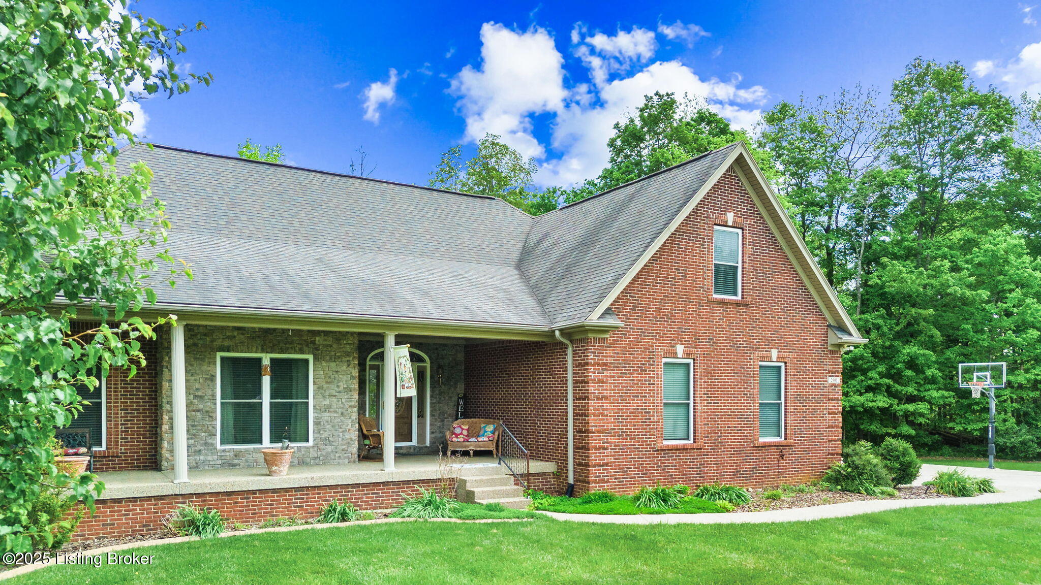 2901 Salt Lick Rd, Crestwood, Pennsylvania image 2