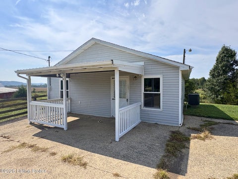 Photo of 1061 New Hope Rd, New Haven, KY 40051 (MLS # 1729708)