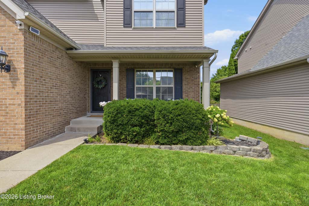 Photo of 1609 Keever Ct, Louisville, KY 40245 (MLS # 1724332)
