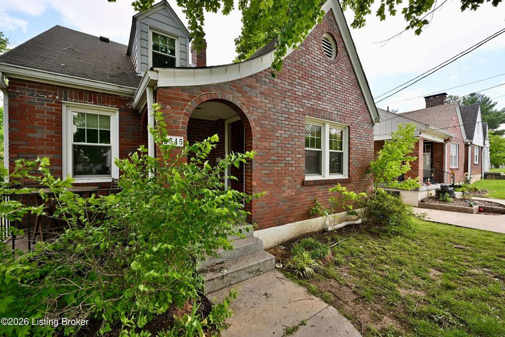 Photo of 2545 Ridgewood Ave, Louisville, KY 40217 (MLS # 1717262)