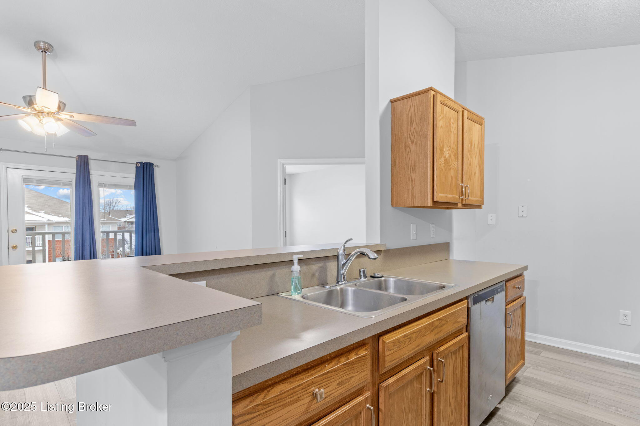 8001 Magnolia Ridge Ct #UNIT 201, Louisville, Kentucky image 12