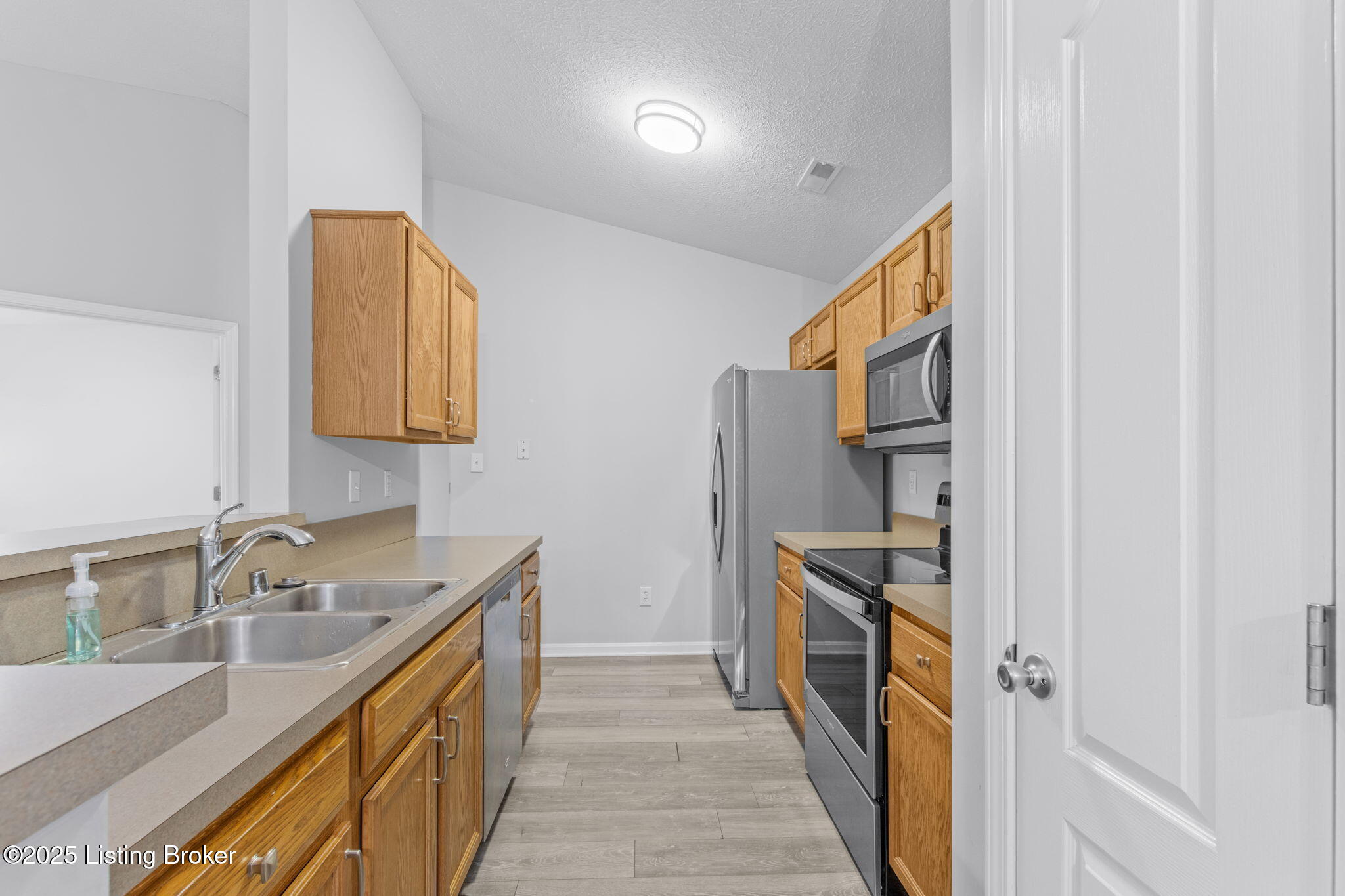 8001 Magnolia Ridge Ct #UNIT 201, Louisville, Kentucky image 15