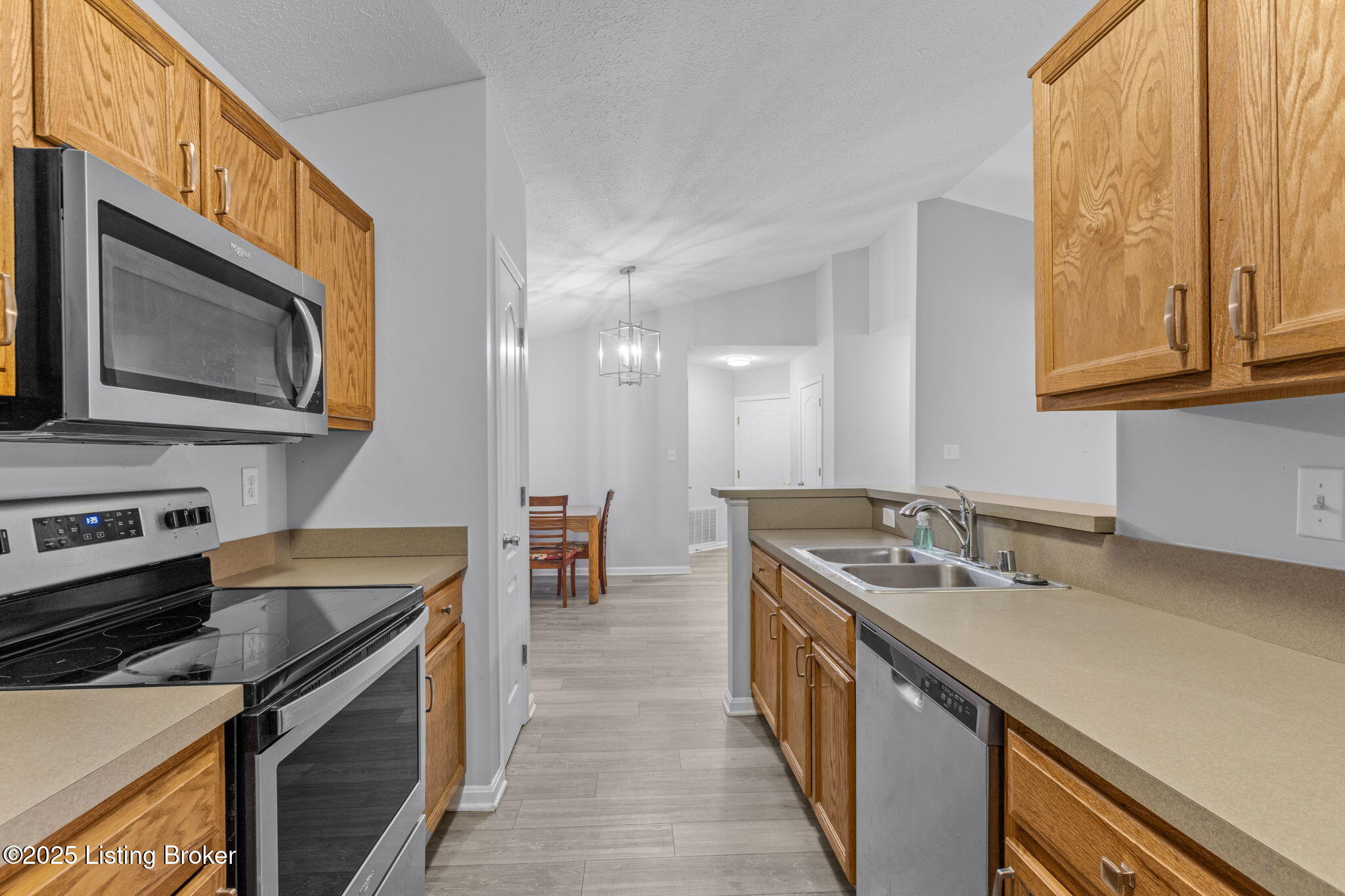 8001 Magnolia Ridge Ct #UNIT 201, Louisville, Kentucky image 14