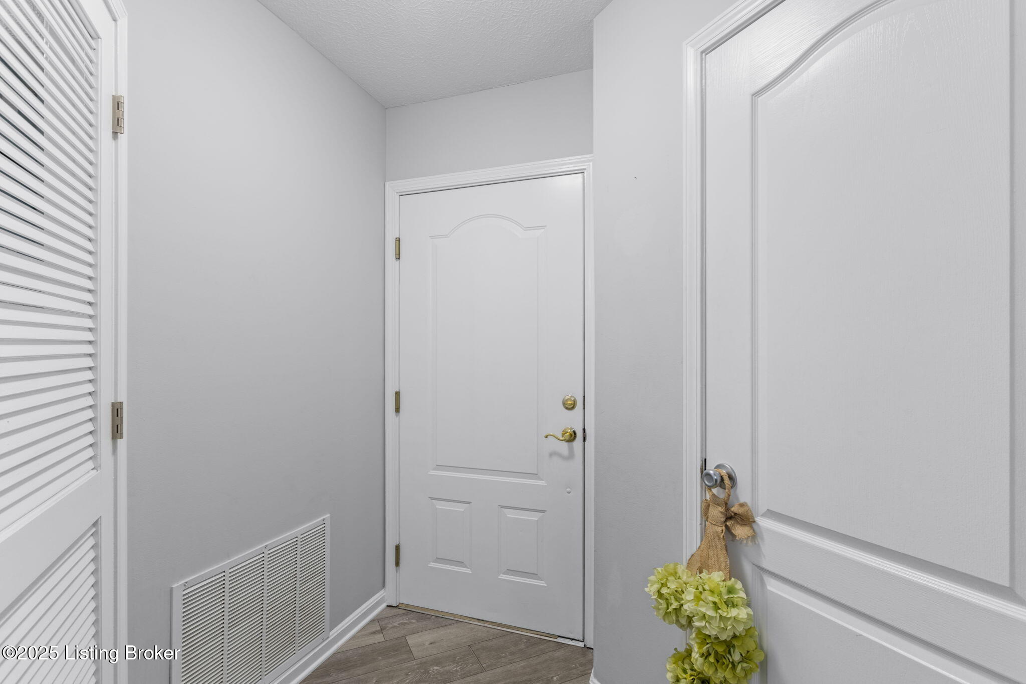 8001 Magnolia Ridge Ct #UNIT 201, Louisville, Kentucky image 6