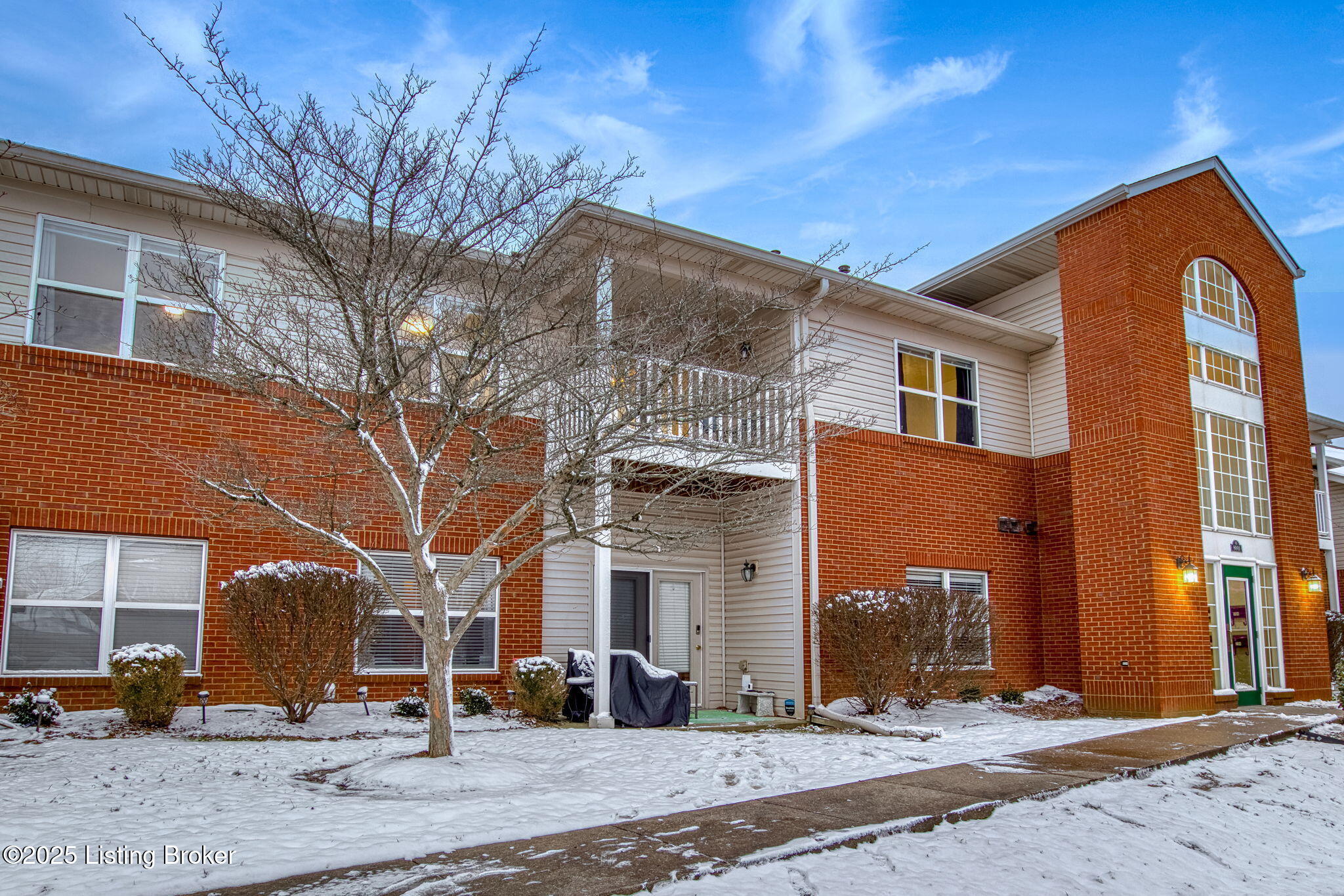 8001 Magnolia Ridge Ct #UNIT 201, Louisville, Kentucky image 2