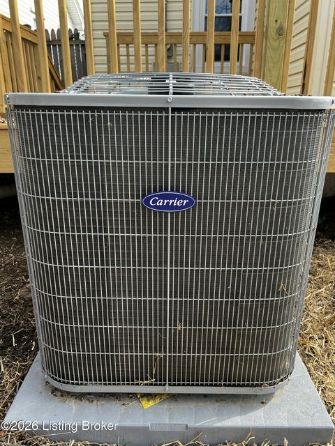 Tiny photo for 637 Merwin Ave, Louisville, KY 40217 (MLS # 1710966)