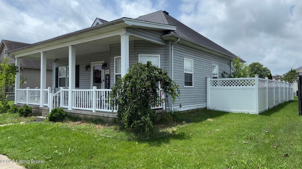 Photo of 1606 Louis Coleman Jr Dr, Louisville, KY 40211 (MLS # 1704875)