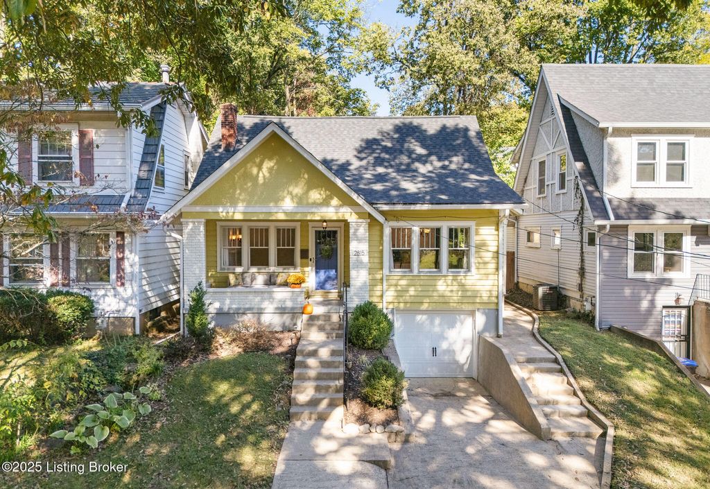 Photo of 2815 Grinstead Dr, Louisville, KY 40206 (MLS # 1703821)